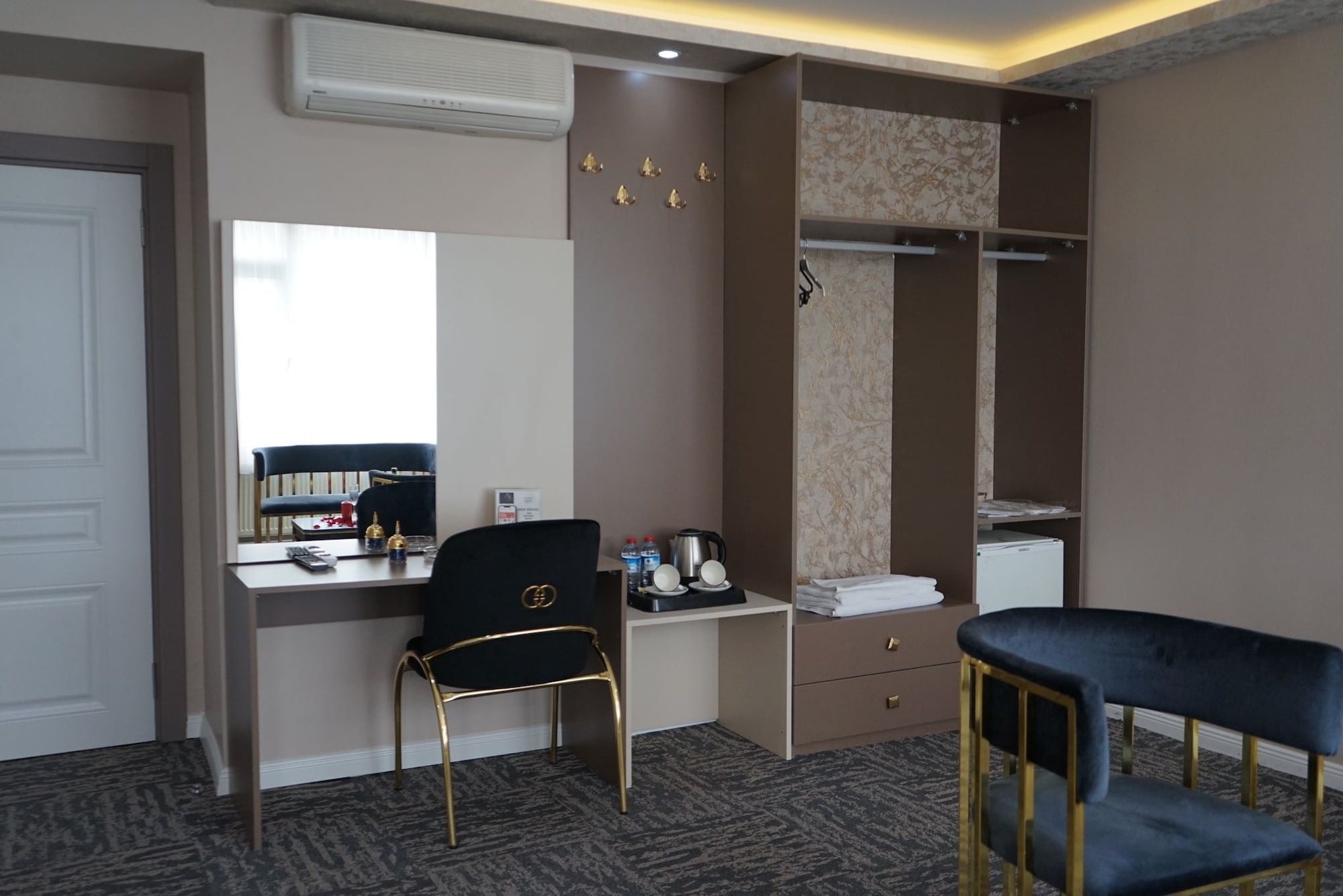 هتل ایتامپ بولوار